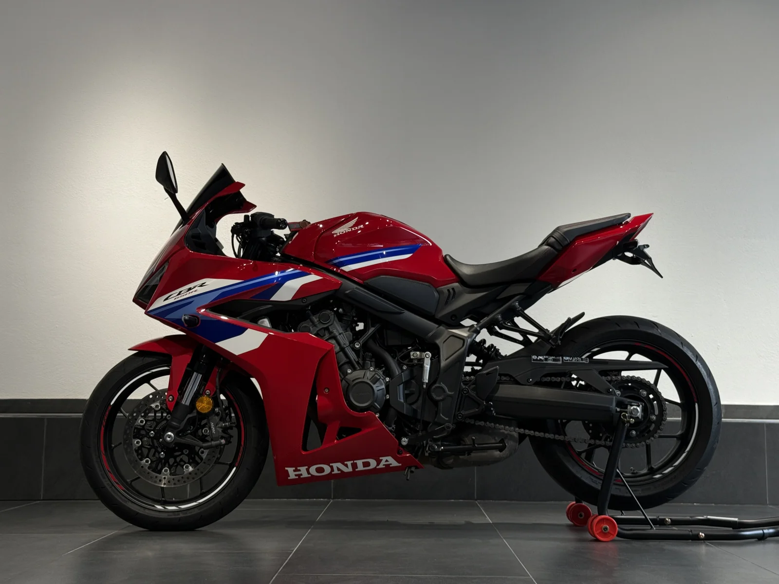 Honda CBR 650 R | E-Clutch | 7.831Km | Scheckheft | A2