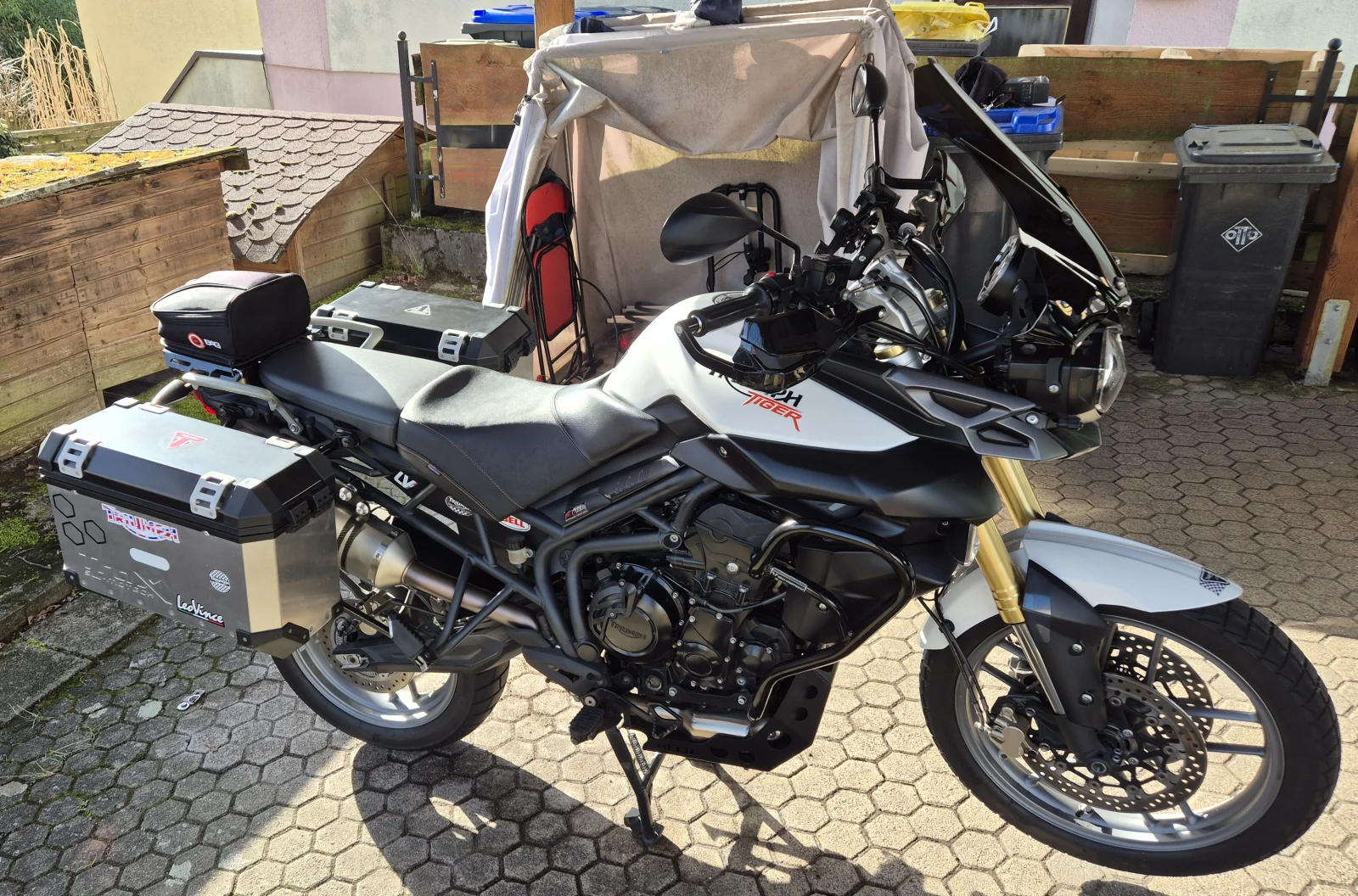 Triumph Tiger 800 A08