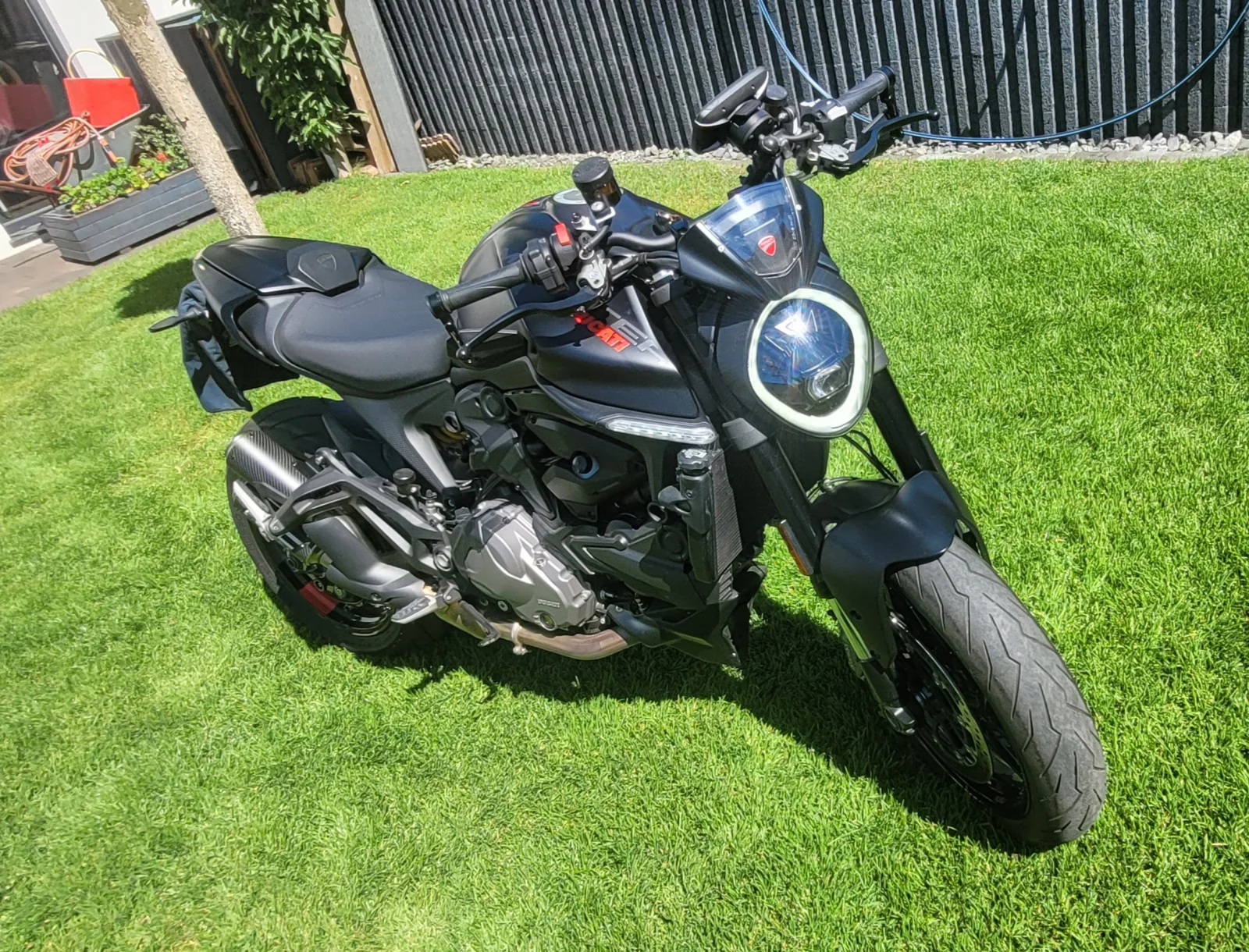 Ducati Monster 937